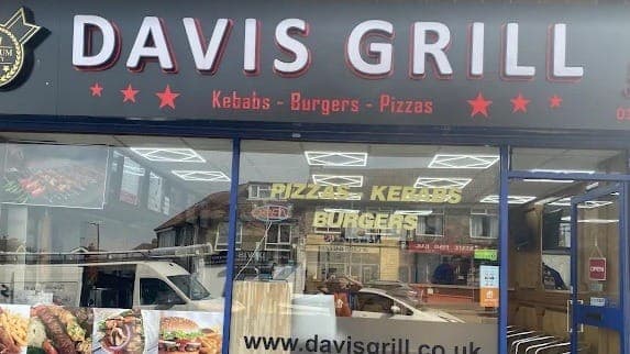 DAVIS GRILL & PIZZA restaurant